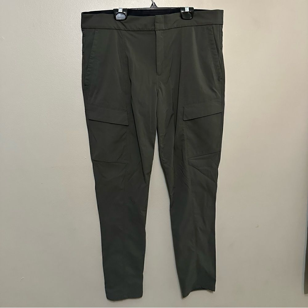 Athleta dark green straight leg pant size 14